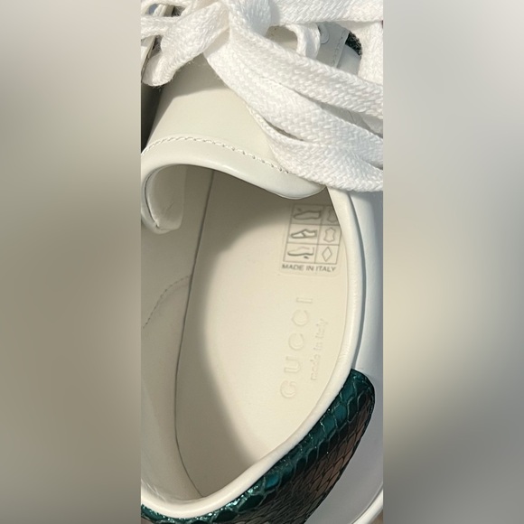 Gucci Bee Embroidered Ace Sneakers EU 38 US 8
White Leather Web Stripe Low Top - Picture 7 of 10